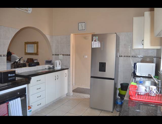 3 BEDROOM TOWNHOUSE FOR SALE IN SCOTTBURGH CENTRAL